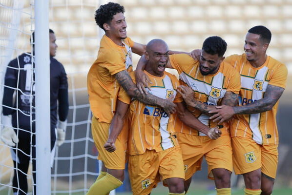 Brasiliense vence o União e assume a vice-liderança do grupo na Série D