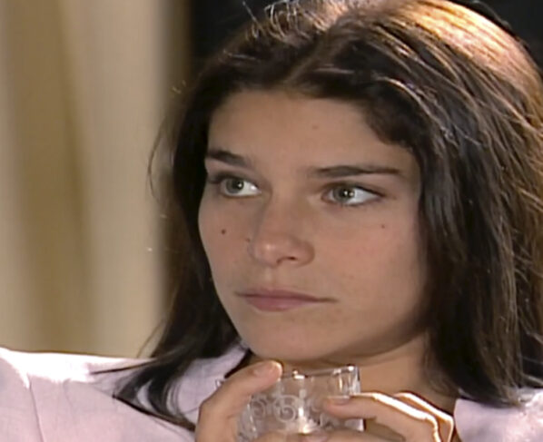 Serena (Priscila Fantin) em Alma Gêmea