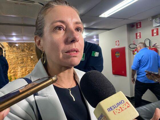 Flávia Moretti vai fazer reforma administrativa.