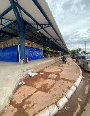 Em conversa com engenheiros e encarregados da obra, o prefeito constatou que ainda há muito a ser feito antes que a conclusão seja alcançada.