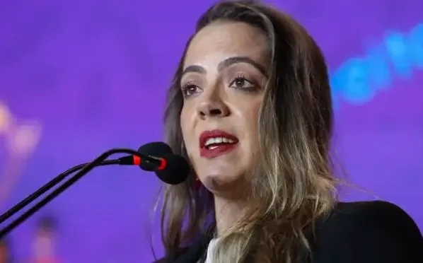 Marina Poniwas: “O controle dos ambientes digitais não pode ficar só a cargo dos pais”.