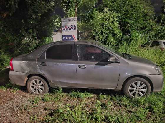 O criminoso dirigia um carro que ele havia roubado no dia 20 de fevereiro