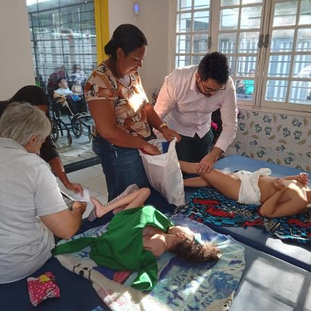 Equipe avalia crianças com necessidade de cirurgia no Recife