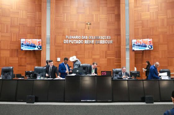 Projeto foi aprovado em segunda votação na sessão realizada na manhã desta quarta-feira (21).