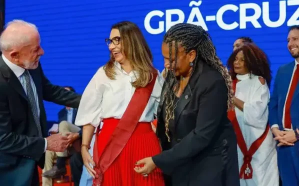 Janja com Lula e Margareth Menezes, ministra da Cultura: indicação por ativismo social.