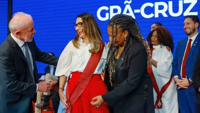 Janja com Lula e Margareth Menezes, ministra da Cultura: indicação por ativismo social.