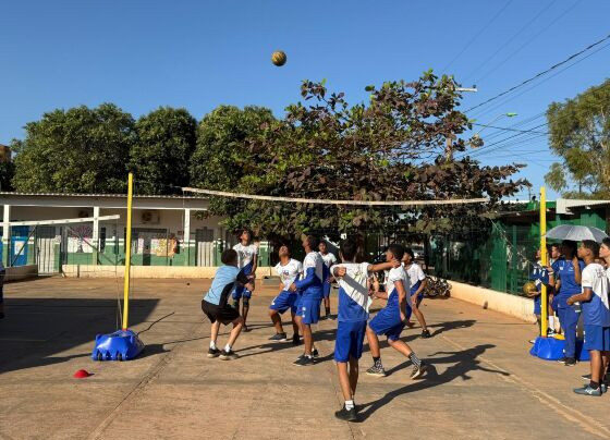 Um dos pilares do IDC é o Vôlei Kids, que atende alunos da rede pública de ensino.