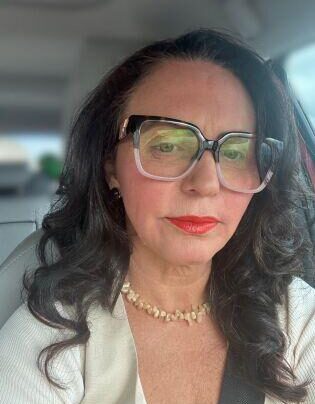 Valéria Lima é advogada graduada pela Unemat, especialista em Direito Previdenciário, Regime Geral (iniciativa privada) e Próprio (servidores públicos).