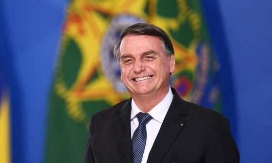 Na sexta (18), ao ser perguntado, Bolsonaro disse desconhecer o pen drive.