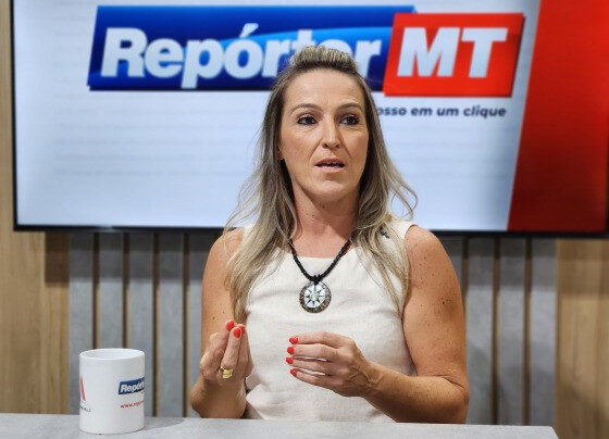 Marcia Rossa é terapeuta e aborda a metodologia tântrica.