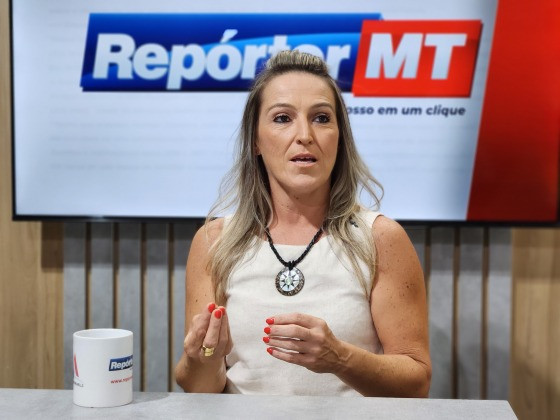 Marcia Rossa é terapeuta e aborda a metodologia tântrica.