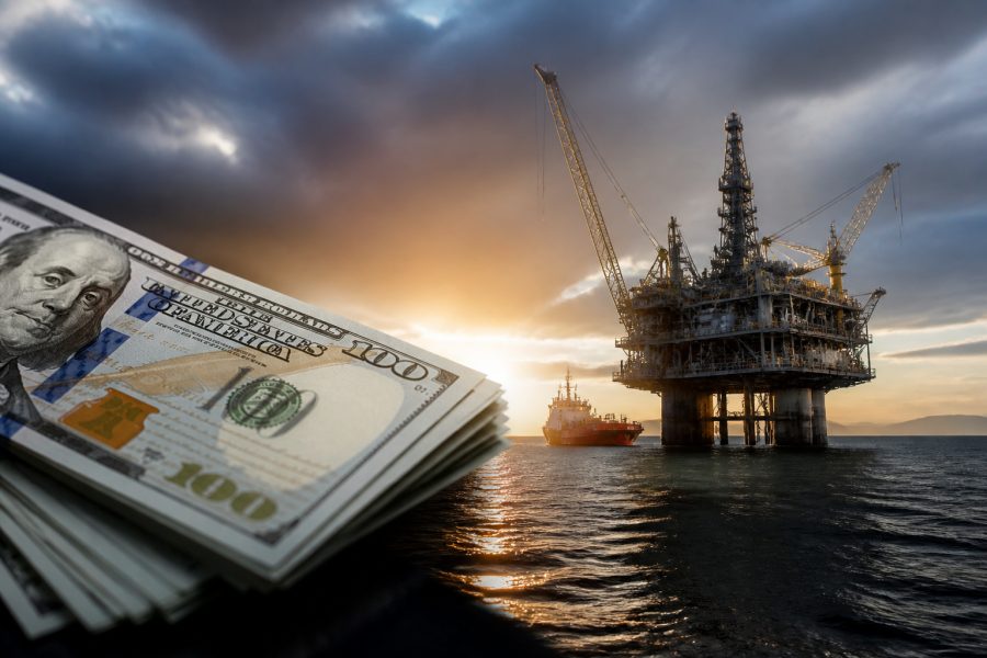 Dólar fecha no maior valor em duas semanas com queda no petróleo