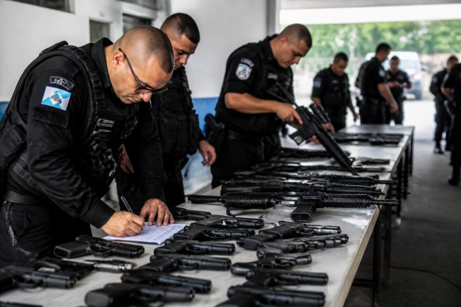 Forças de segurança do RJ terão de fazer recadastramento de armas