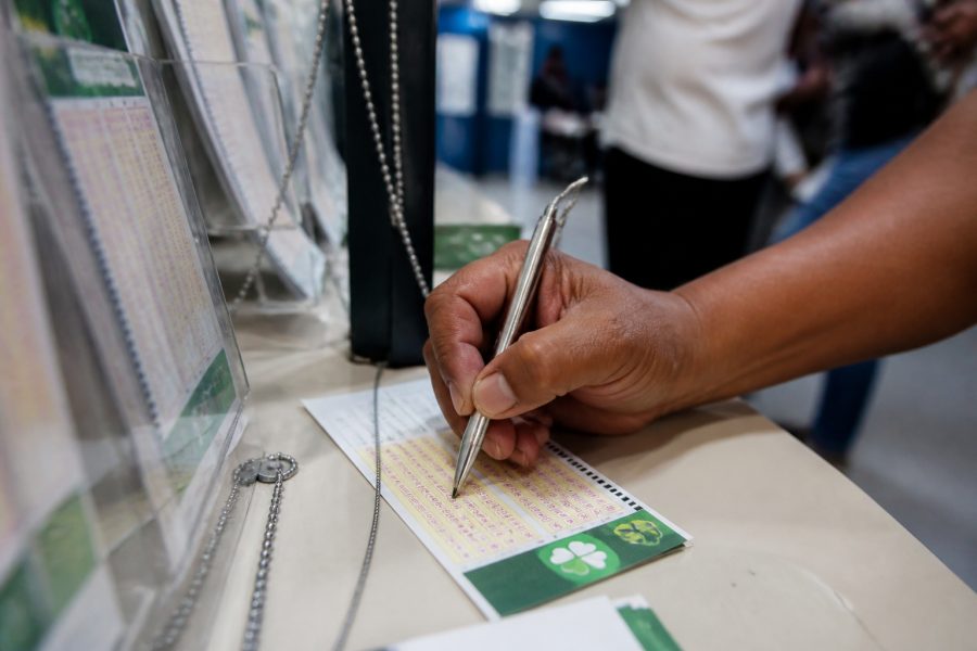 Mega-Sena acumula e próximo prêmio é estimado em R$ 42 milhões