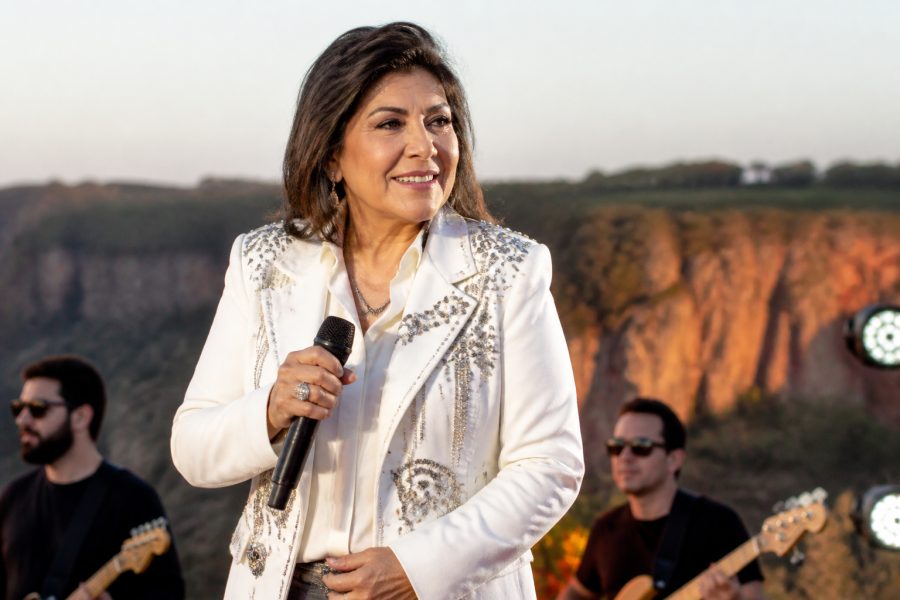 Roberta Miranda celebra 40 anos de carreira com gravação de DVD em Chapada dos Guimarães