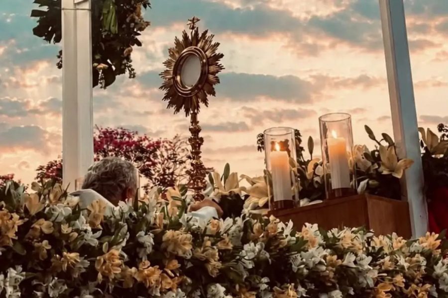 Catedral Nossa Senhora da Abadia celebra 32 anos de dedicação