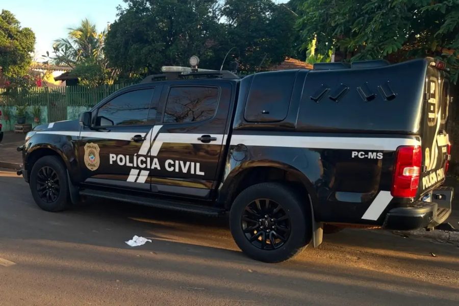 Mais de meia tonelada de maconha é apreendida após ser abandonada em carro batido na zona rural