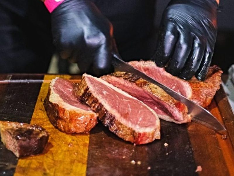 Aos carnívoros de plantão: começa amanhã o 4º Festival Internacional da Carne com muita comida e shows