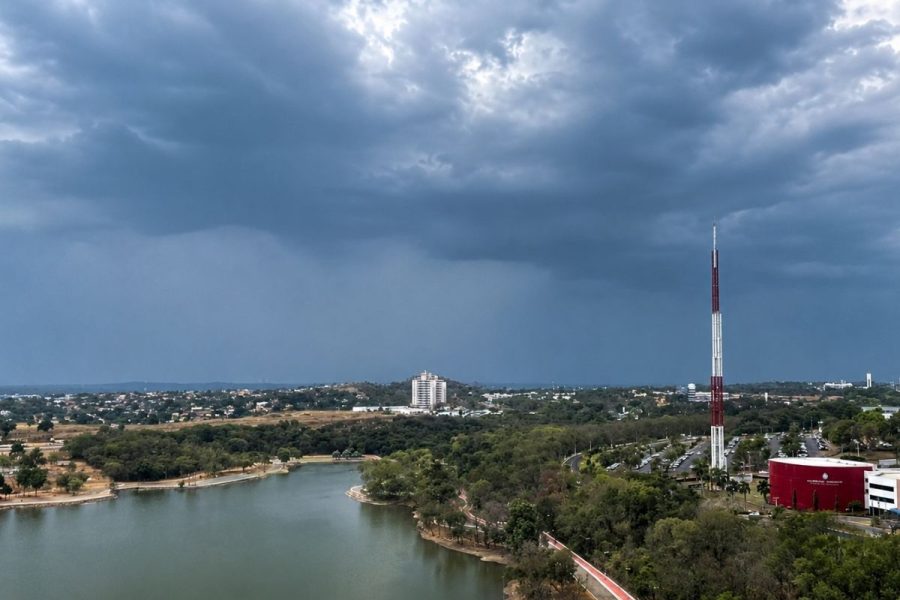 Frente fria traz chuva e mínimas chegam a 15°C em Mato Grosso