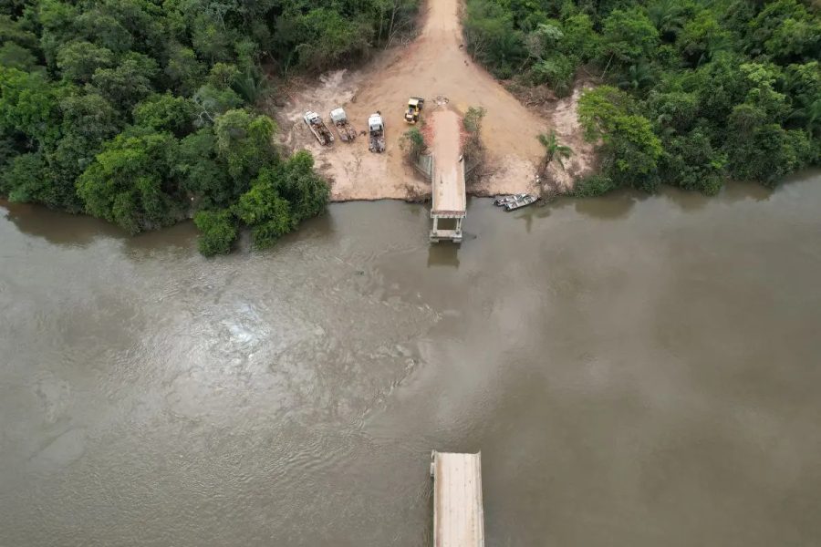 Governo decreta emergência após colapso de ponte sobre o Rio Taquari