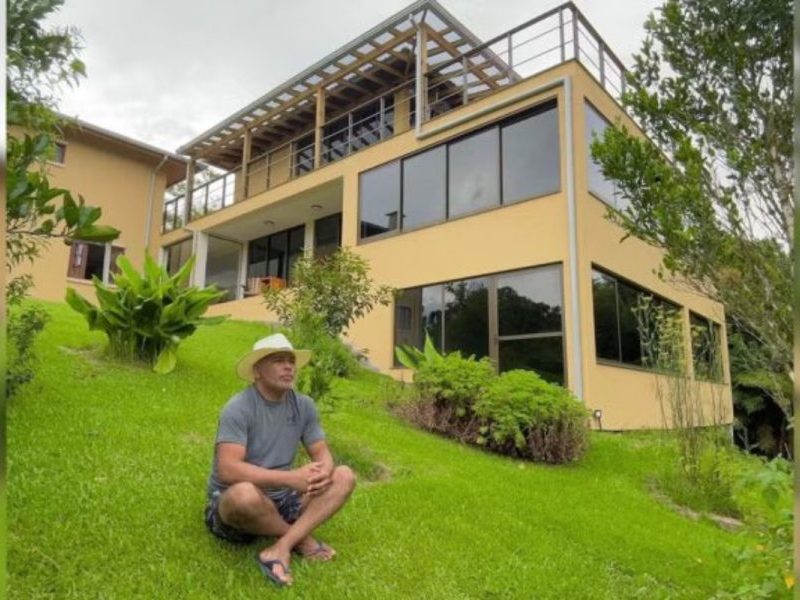 Rick Sollo deixa herança milionária após 30 anos no sertanejo, soma mansão de R$ 11,9 milhões e destina patrimônio para a esposa e filhos