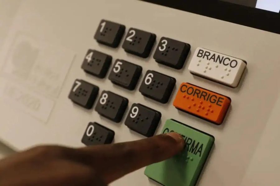 Tem dificuldade para lembrar os números na hora de votar? O Primeira Página te ajuda a montar sua cola eleitoral