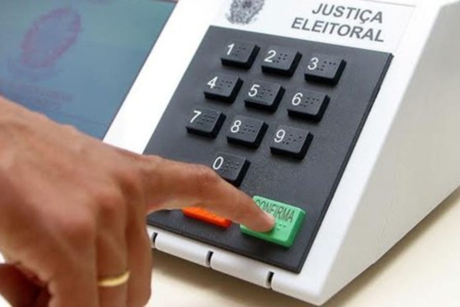 Trabalha no domingo da eleição? Veja seus direitos para sair e votar
