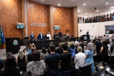 ALMT amplia homenagem a servidores e prepara novo concurso público para 2027