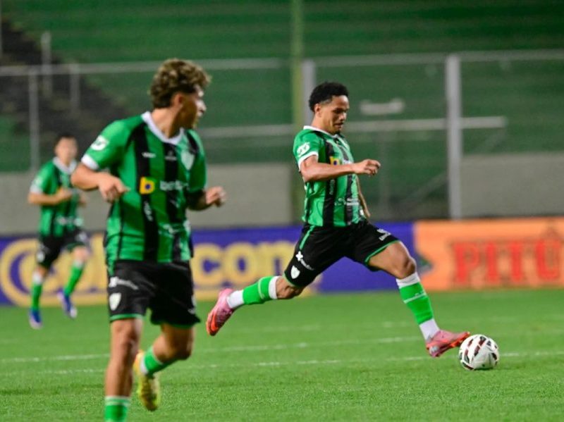 América-MG e Fortaleza se enfrentam em jogo crucial da Série B