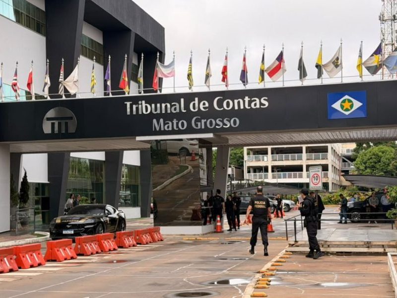 TCE-MT suspende sessões após prisão de presidente pela PF