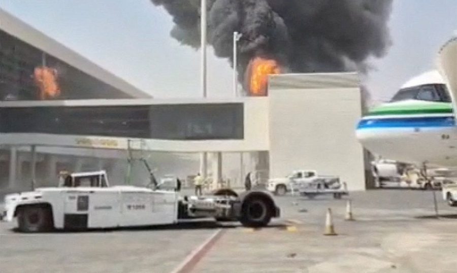 Arábia Saudita promete resposta após ataque rebelde em aeroporto