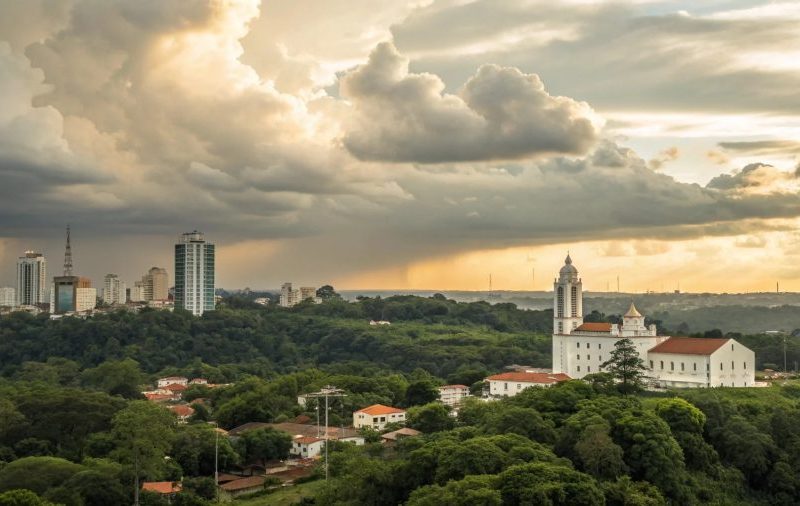 Calor de 42°C e chuva no norte: veja o clima em MT (21)
