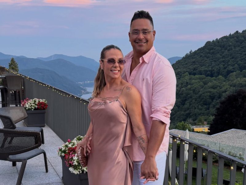 Casados há 25 anos, ex-apresentadora do SBT e cantor adorado por Gugu vivem em refúgio de luxo nos EUA
