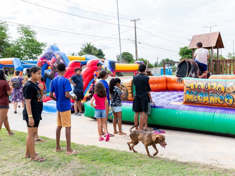 Ação social no Jardim Passaredo reúne famílias em dia de diversão