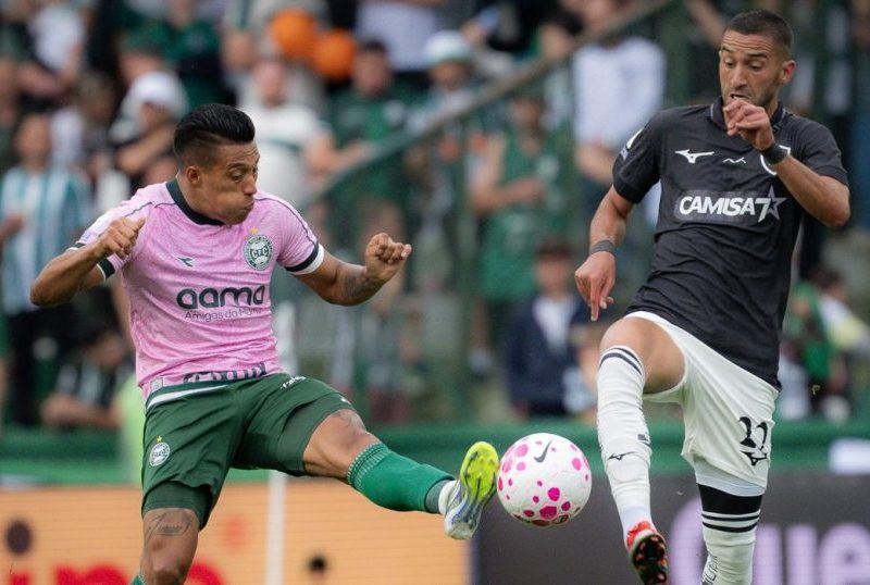 Coritiba e Botafogo empatam em jogo sem vitórias no Brasileirão