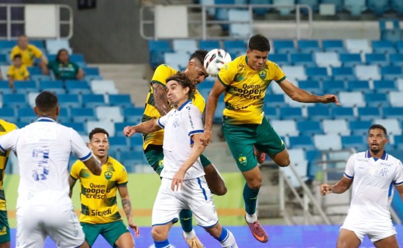 Cuiabá é superado pelo Avaí e se distancia do G-6 na Série B