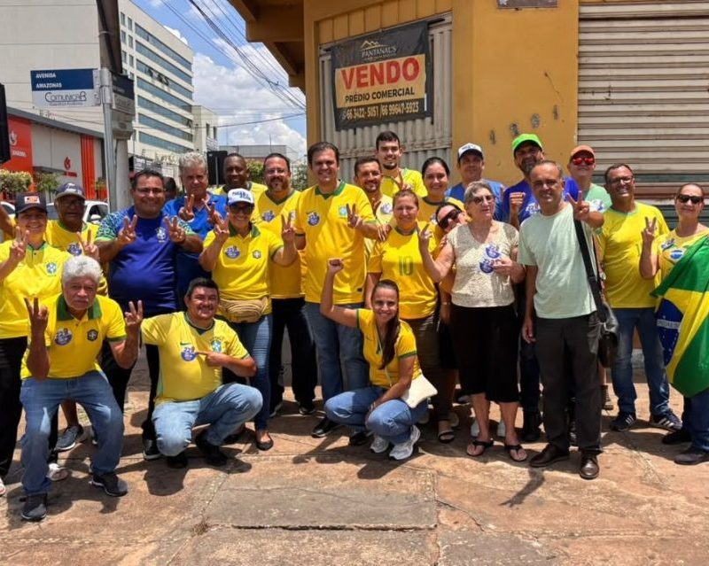 Deputado Thiago Silva vai às ruas e reforça apoio a Flávio Bolsonaro