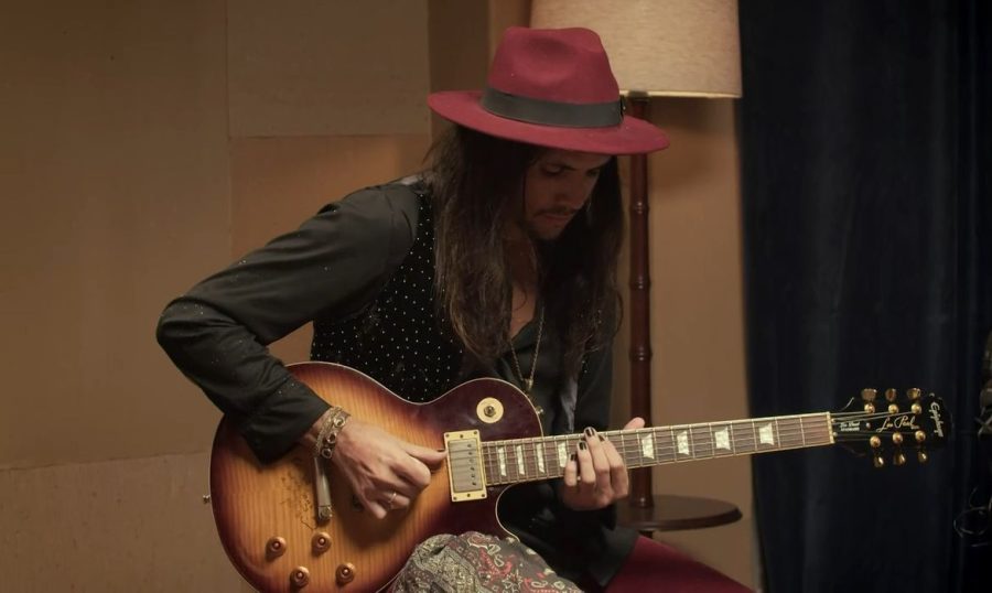 Pedro Hills é o grande vencedor do reality Duelo de Guitarras na TV Brasil