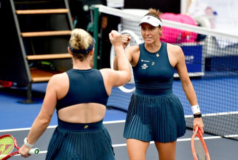 Luisa Stefani e Gabriela Dabrowski avançam nas quartas do WTA 1000
