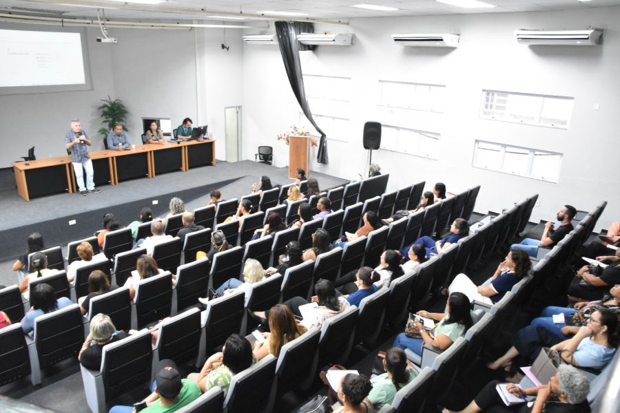 Educação capacita diretores escolares para aprimorar prestação de contas em Cuiabá