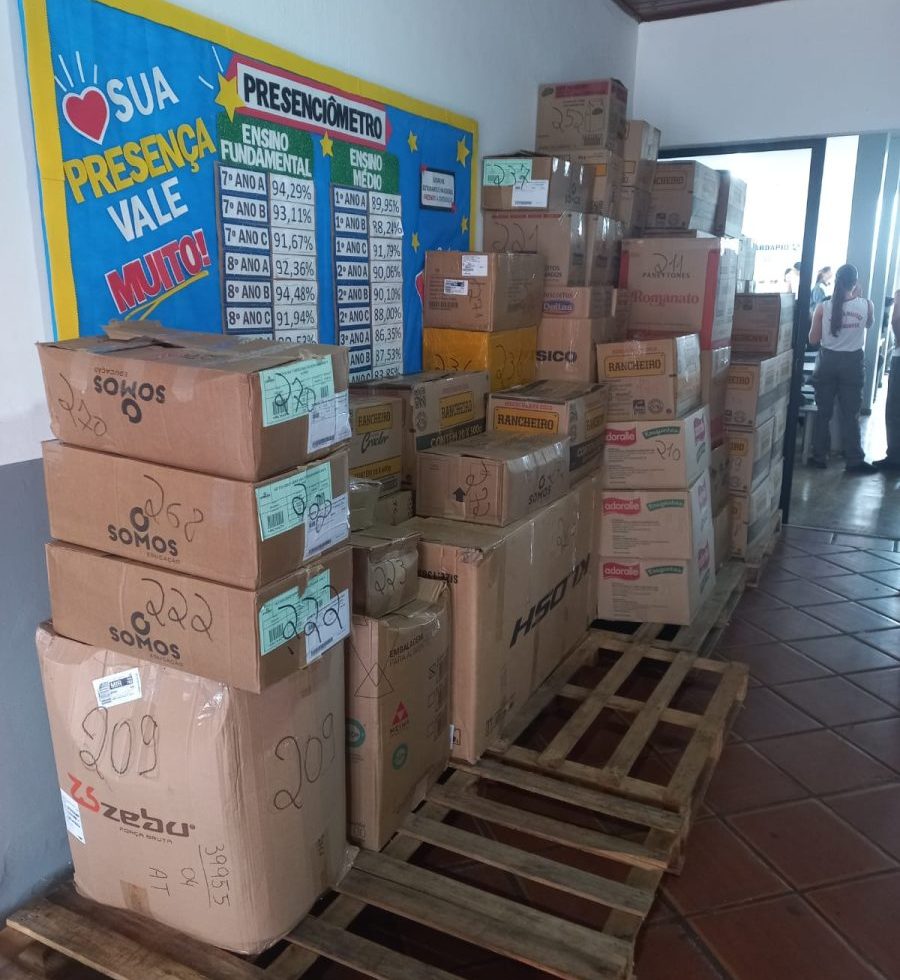 Escola Militar de Tangará da Serra arrecada 13,5 mil biscoitos para hospital
