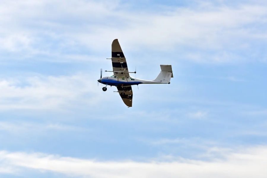 Aeronave elétrica substitui equipamentos em fazenda de MT e revoluciona cultivo