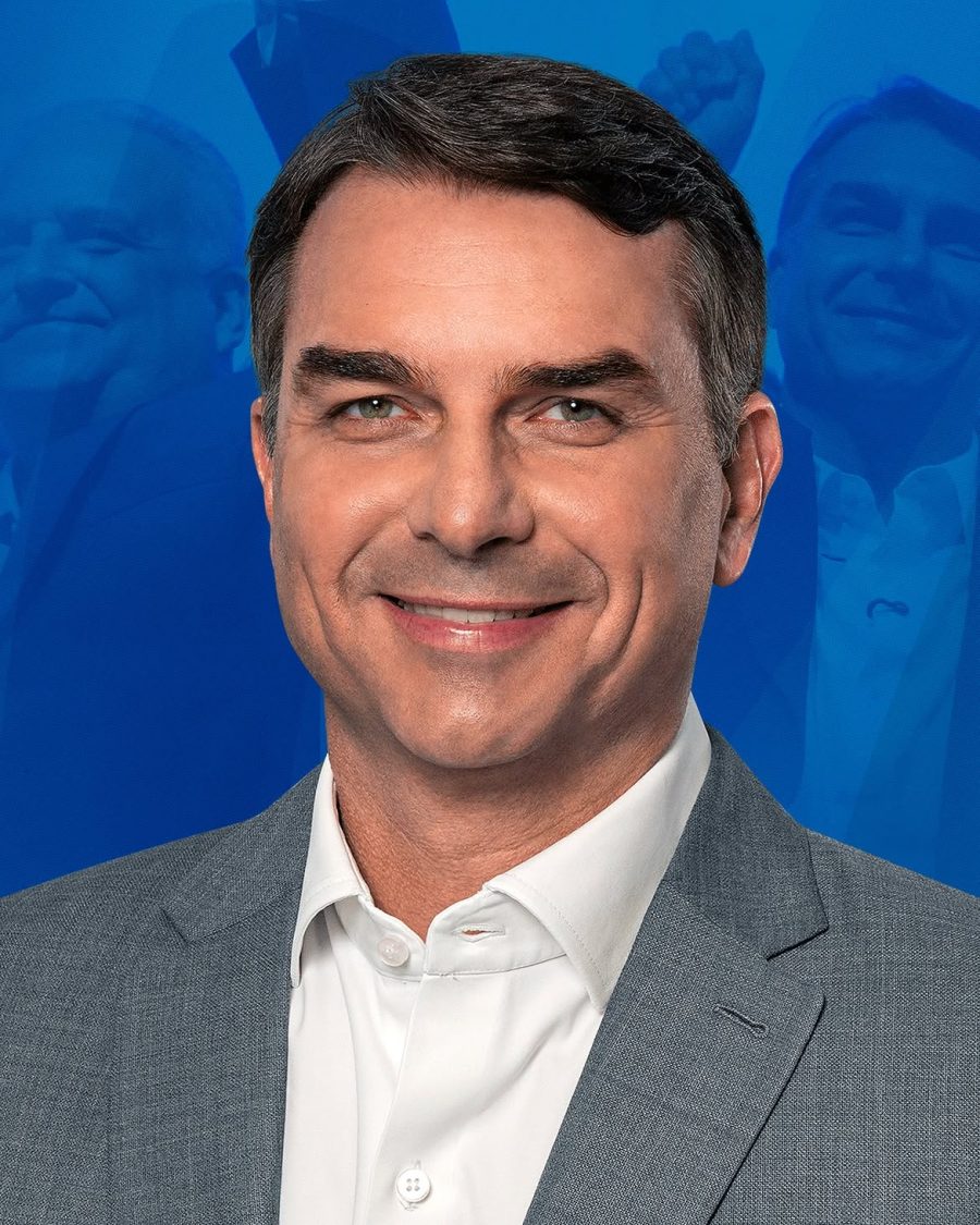 Flávio Bolsonaro vence em Mato Grosso e Tangará da Serra