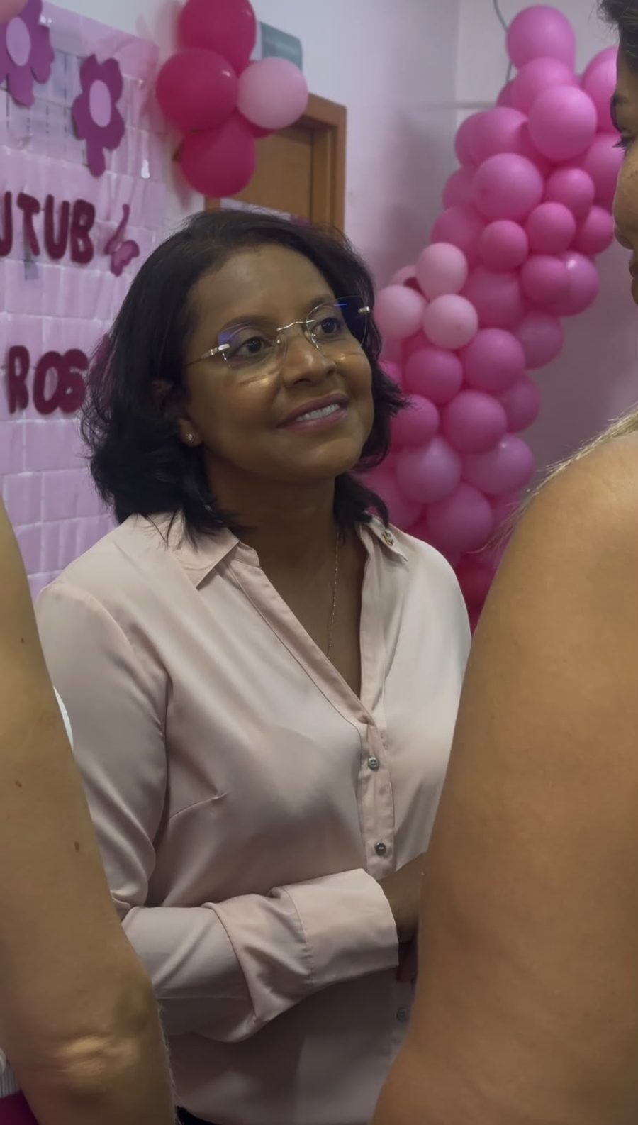 Gisela Simona defende cuidado permanente com a saúde da mulher e ampliação de exames