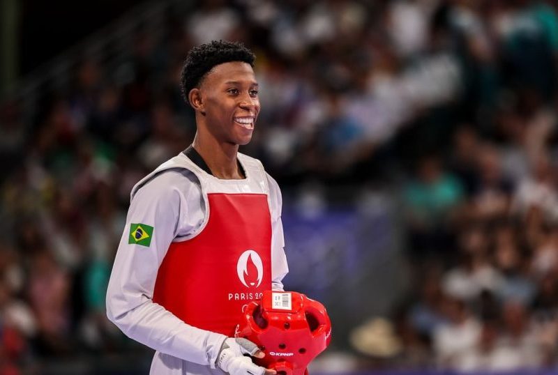 Henrique Marques conquista ouro no Grand Prix de Taekwondo em Paris