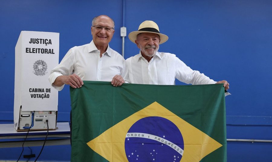 TSE ordena remoção de posts sobre Lula e a bandeira do Brasil em 24h