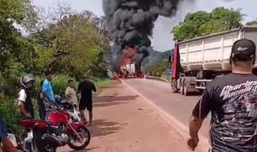 Morto na colisão de carretas que pegaram fogo residia no Nortão; outra vítima sem identificação