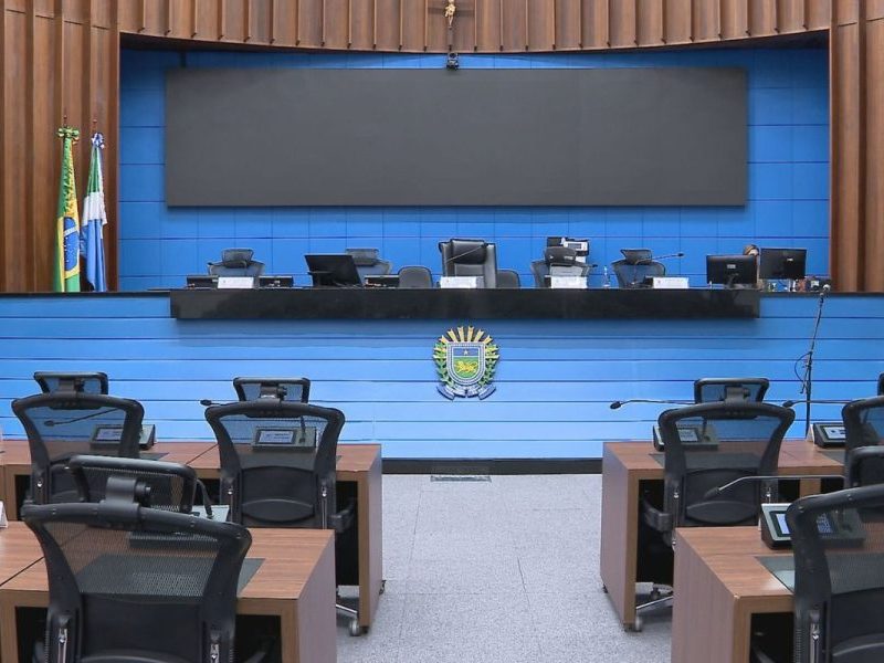 Deputados debatem futuro da presidência da Alems para 2027