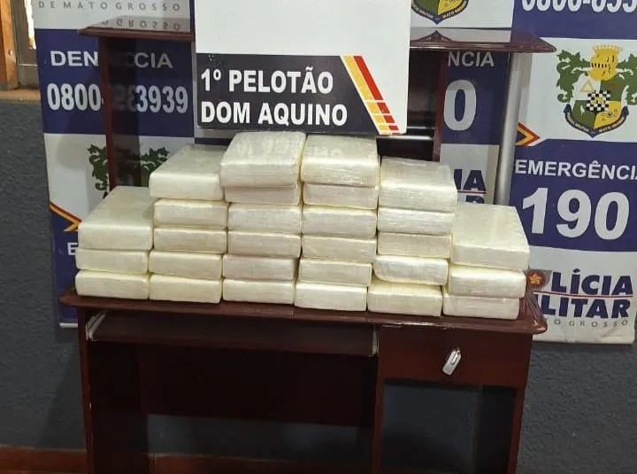 PM intercepta carro na MT-344 e apreende 28 tabletes de cocaína em Dom Aquino