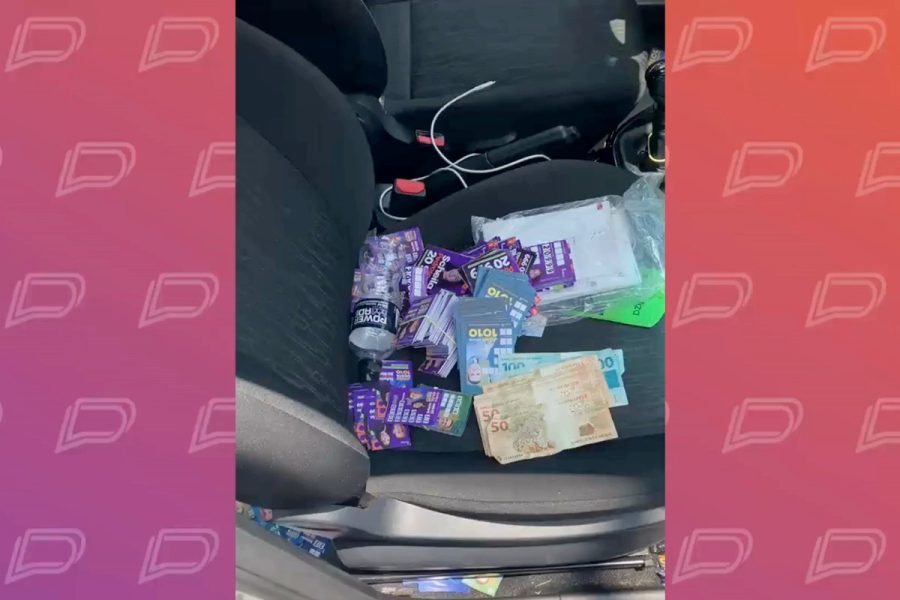 Polícia encontra R$ 1,7 mil e material de campanha em carro suspeito de espalhar santinhos em MT